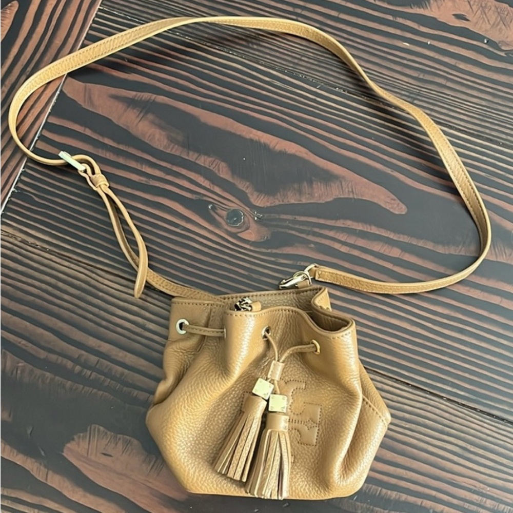 Tory Burch Bucket Bag - Picture 3 of 8
